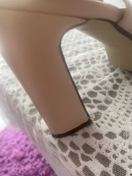 Szpilki lata siedemdziesiąte 38