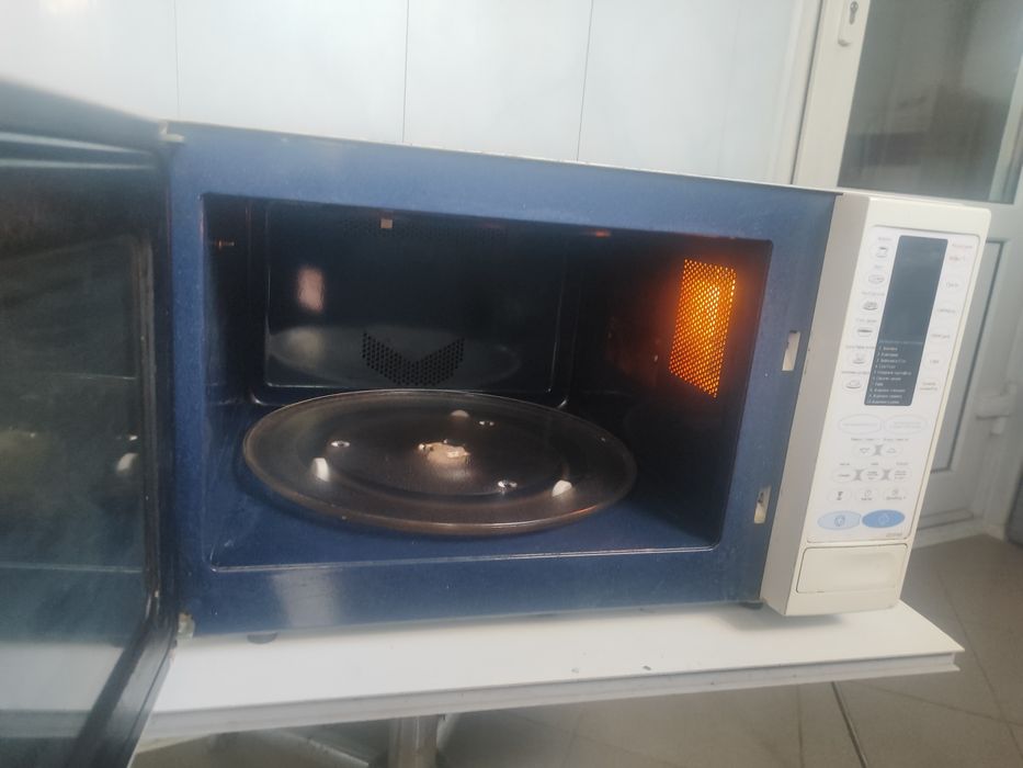 Микроволновка Samsung