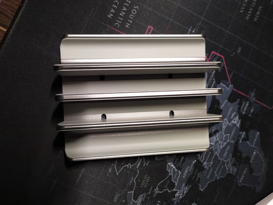 Залізна підставка під планшет та ноутбук CABLETIME