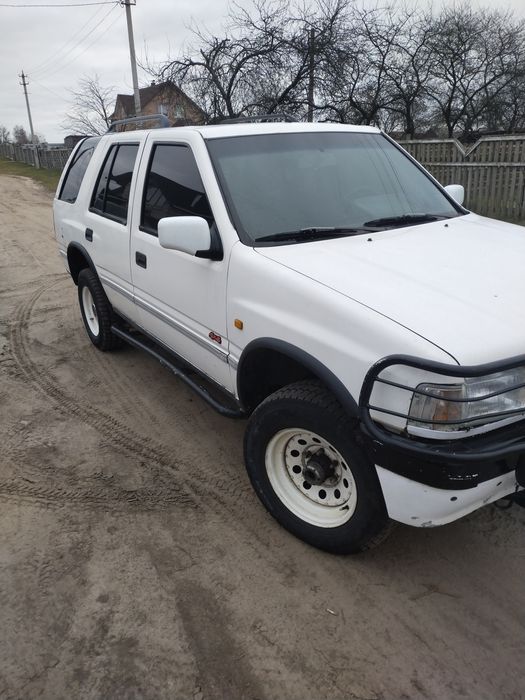 Опель Фронтера а 2.3
