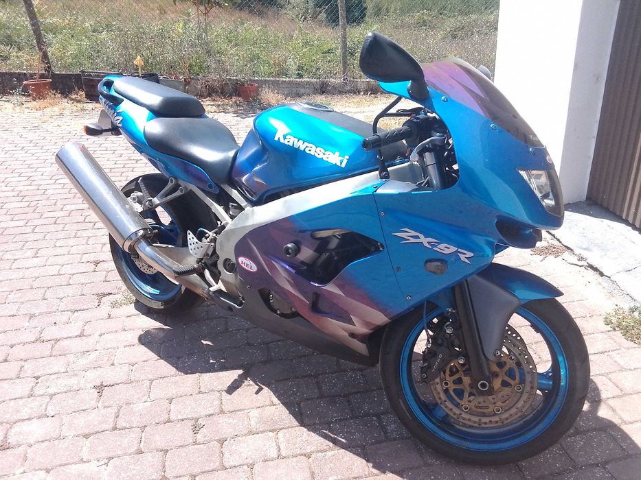 Kawsaki Ninja ZXR9