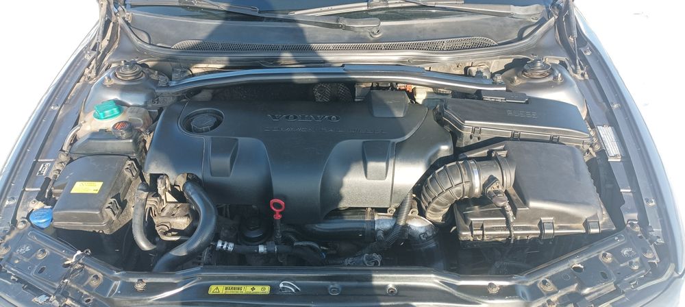 Volvo s60 2003р 2.4 диз по тех паспорту