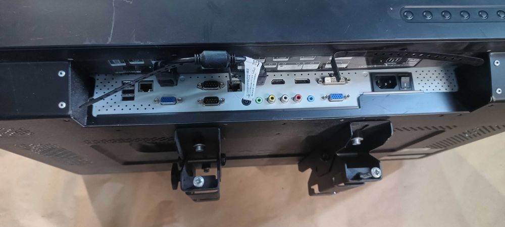 Monitor Samsung 32 Przemysłowy LAN/HDMI ,Athlon X2 Dual-Core  3 Sztuki