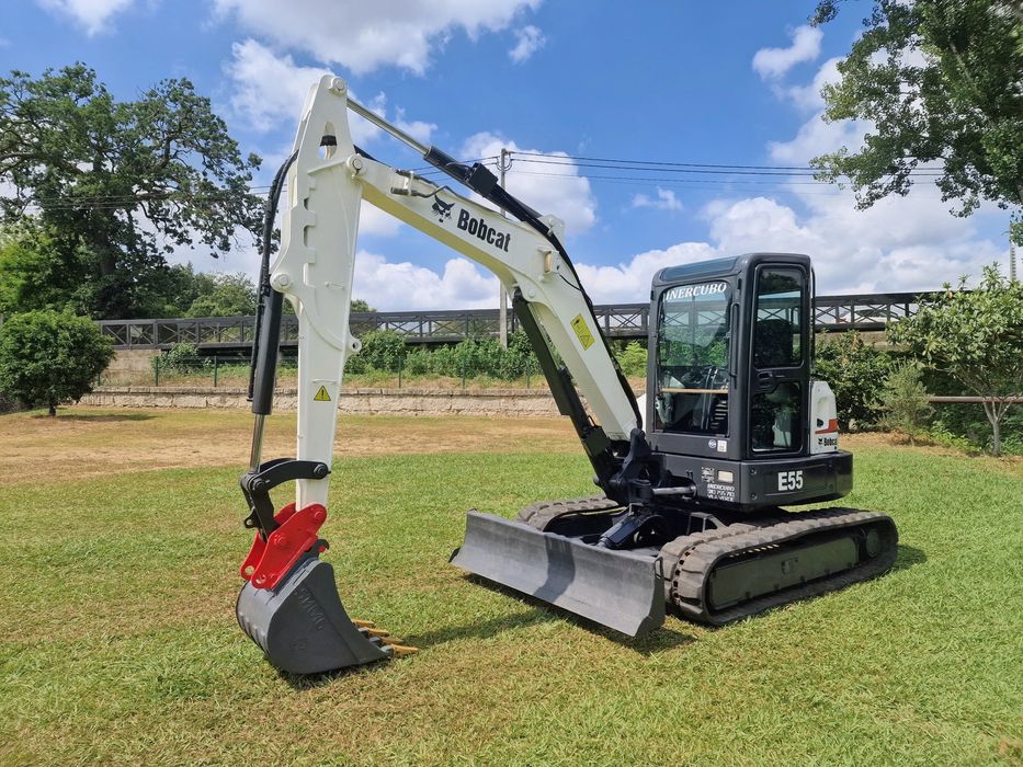 Mini escavadora bobcat 5.5 tn