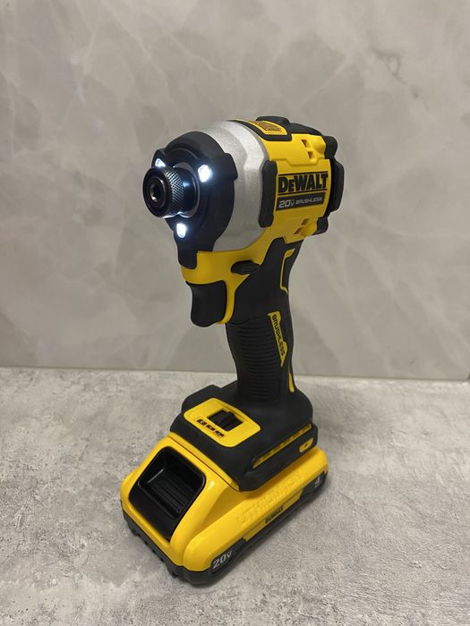 DeWALT DCF850 найкомпактніший Імпакт на 3-швидкості збірка для США