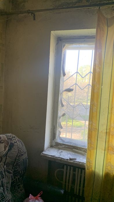 Продам 2 к.кв. под ремонт, ул. Матросова