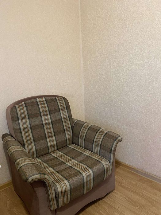 Продам 2 крісла.