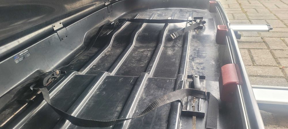 Box  dachowy Mont Blanc Triton 450 + bagażnik belki poprzeczne Thule