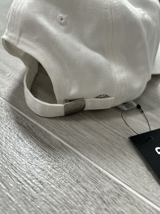 Nowa czapka z daszkiem Karl Lagerfeld