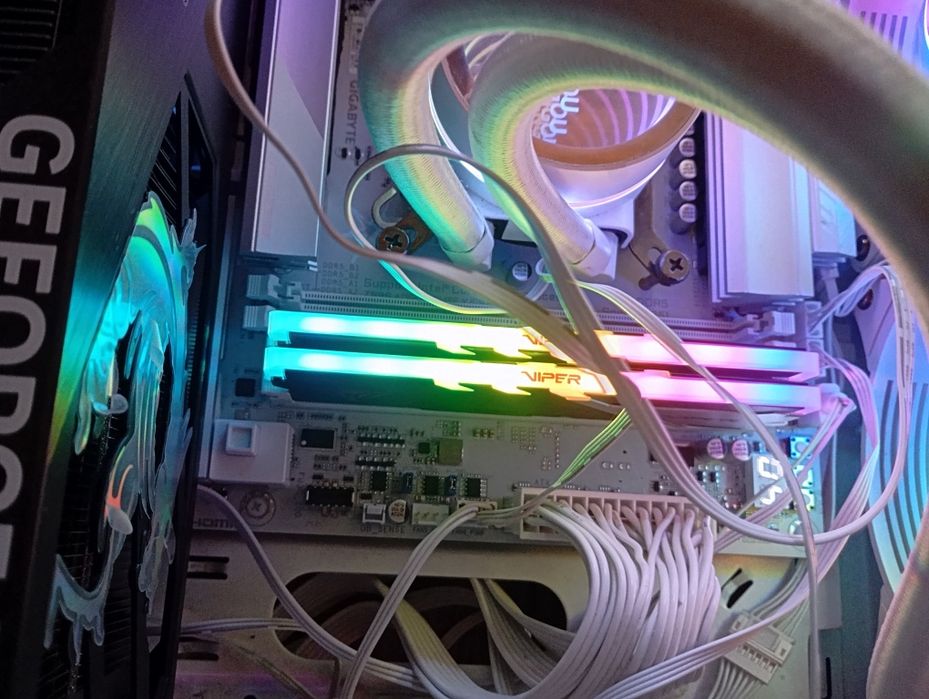 Para venda memórias rams RGB 2x16 Viper como novas
