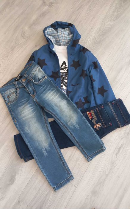 Komplet dla chłopca : wiatrówka , raglan  , jeansy