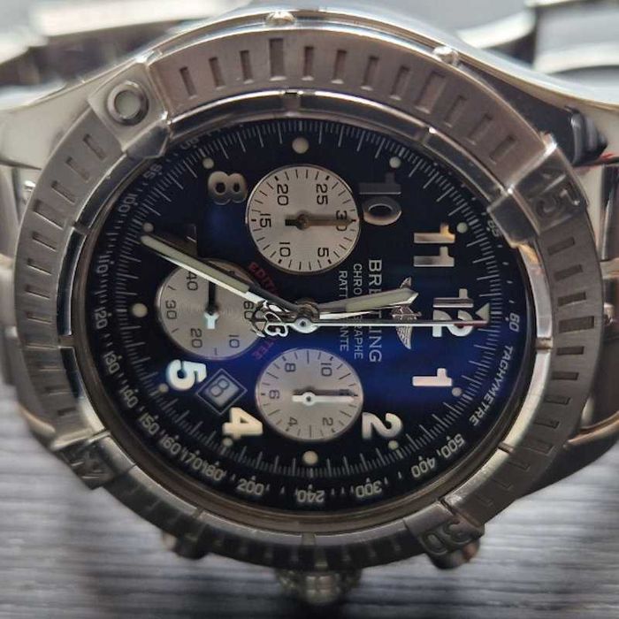 Relógio Breitling Chrono Avenger Sixty-Nine Rattrapante (ed li 88/600)