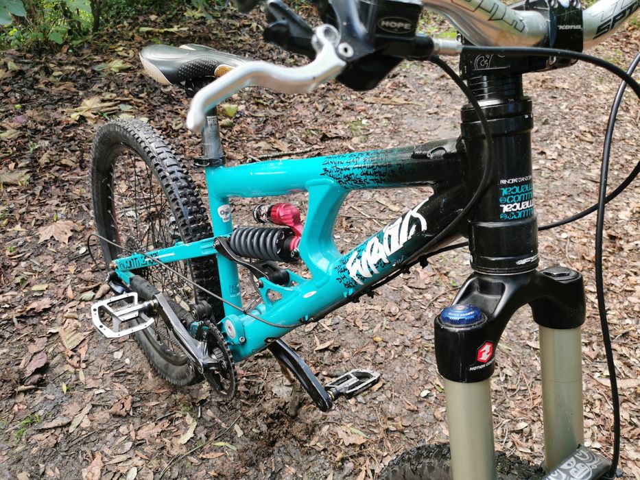 Bike downhill commencal furious