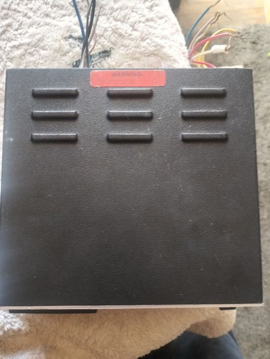 Sprzedam. Wzmacniacz audiovox. AMP 600b