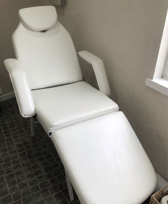 Maca de Estética/Massagem Profissional – Ajustável e Confortável (Como Nova)