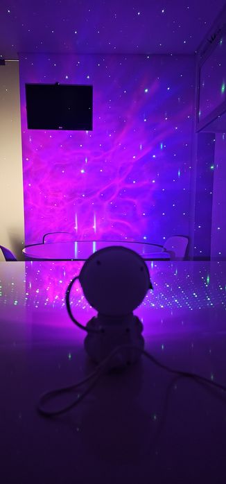 Robot projetor astronauta- novo