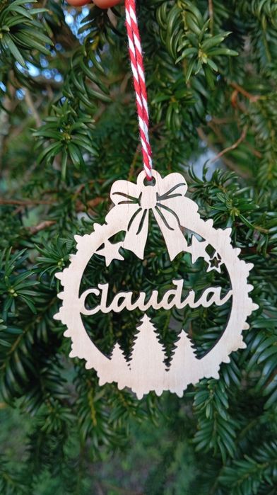 Bolas de Natal em madeira