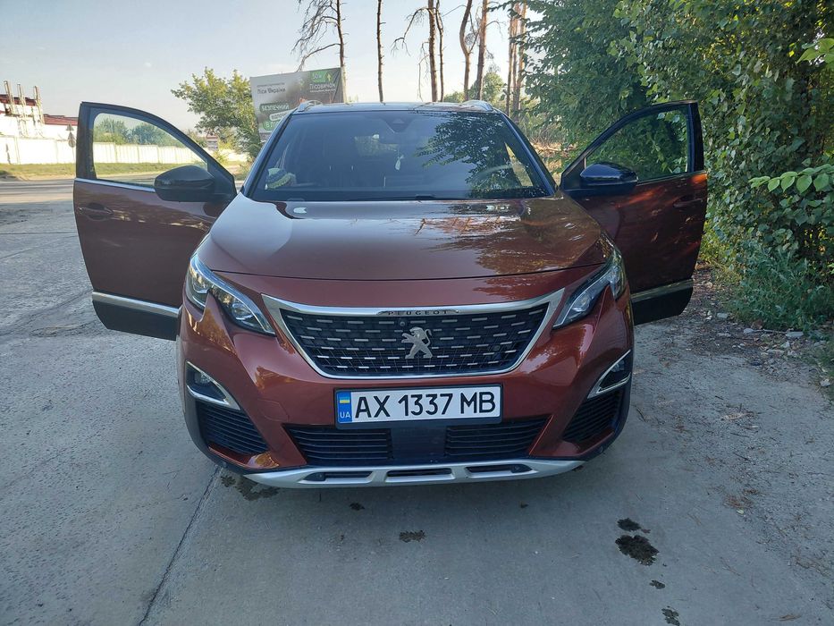 Продам автомобіль Peugeot 3008