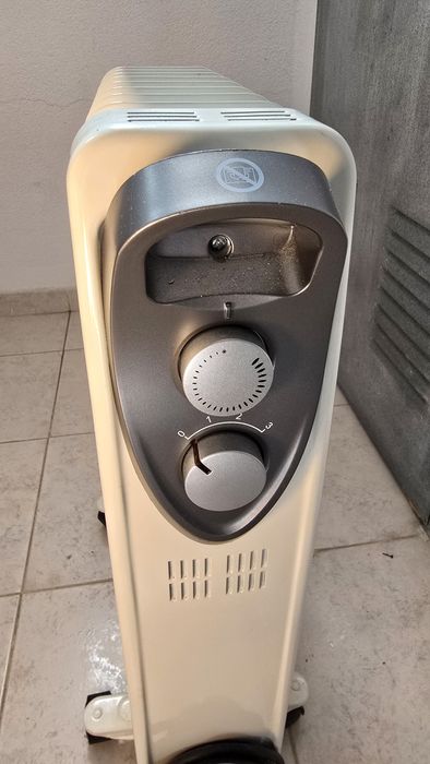 • Aquecedor a Óleo Celcias HD930-9Q