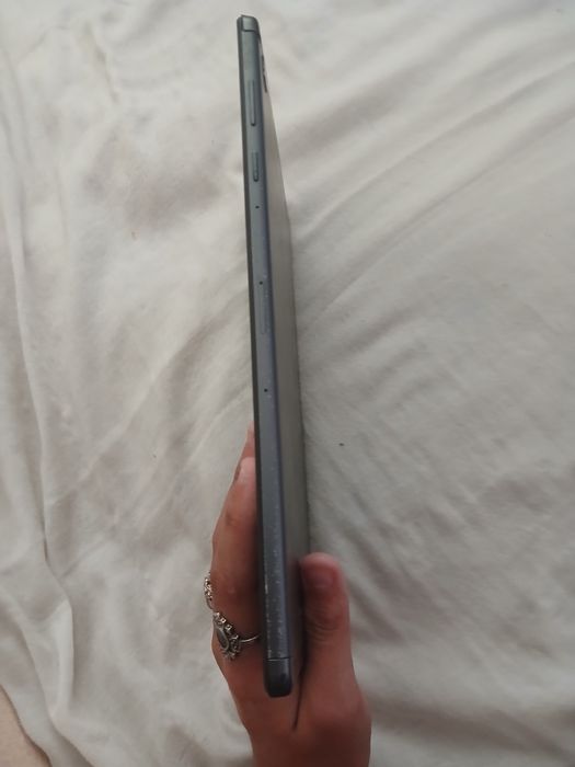 Tablet Lenovo TB- X606x