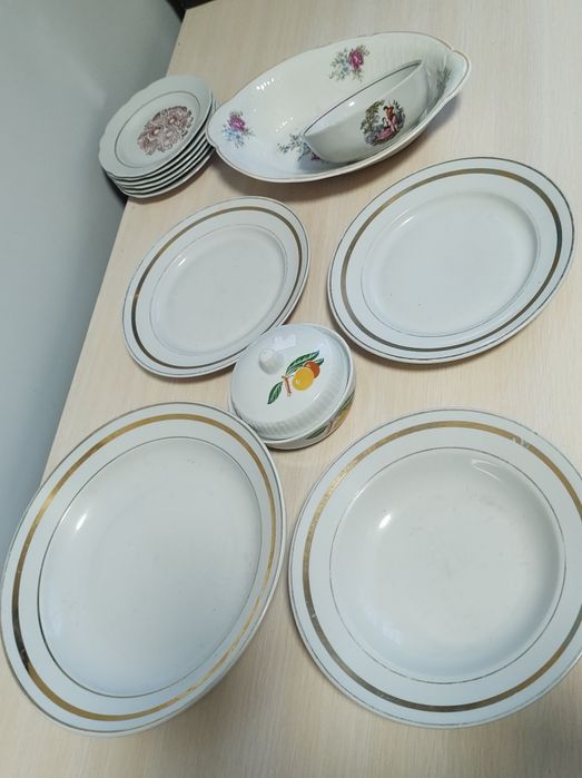 Продам набір тарілок дружківка