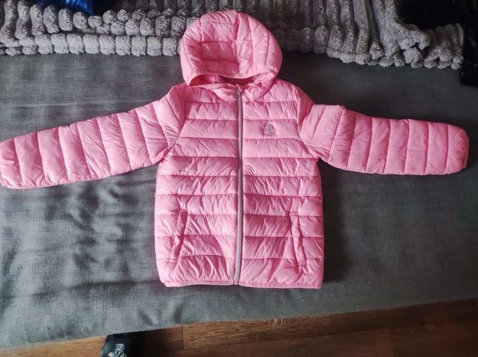 Пухова куртка на весну