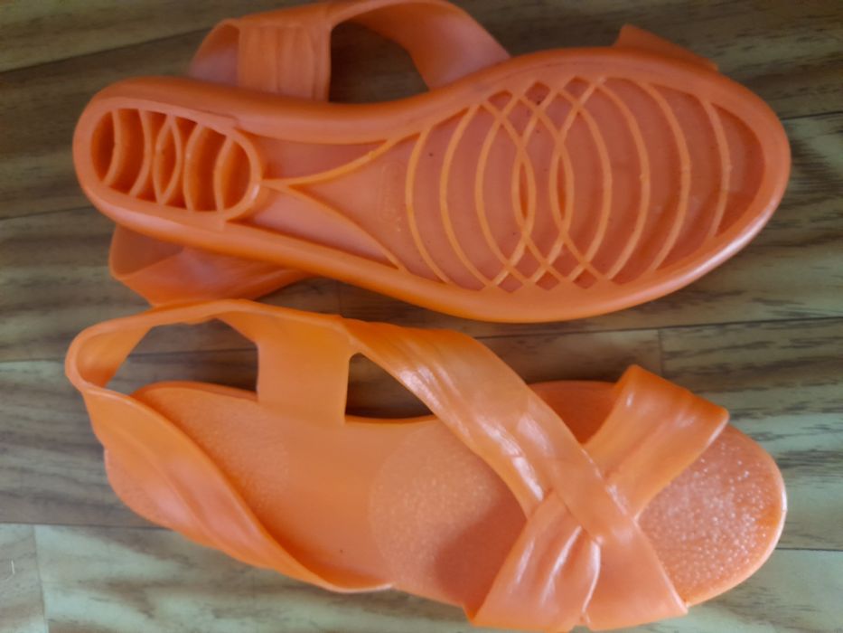 Letnie obuwie silikonowe dl 23cm-10zl para