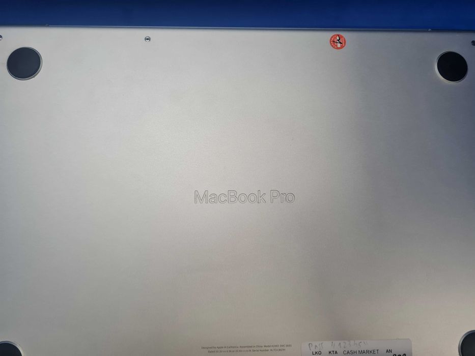 MacBook Pro 2021 Portable 14'' – 1-Year Warranty64730166887555124