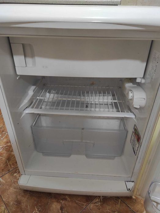 Продається холодильник INDESIT