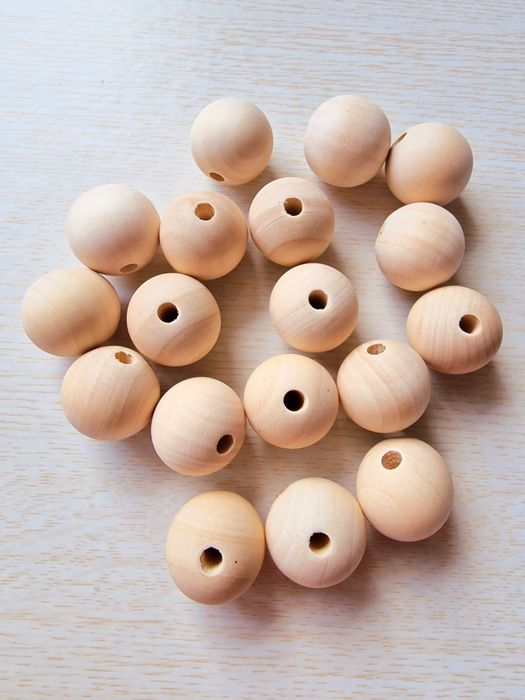 Conjunto de 18 Contas de Madeira 30mm