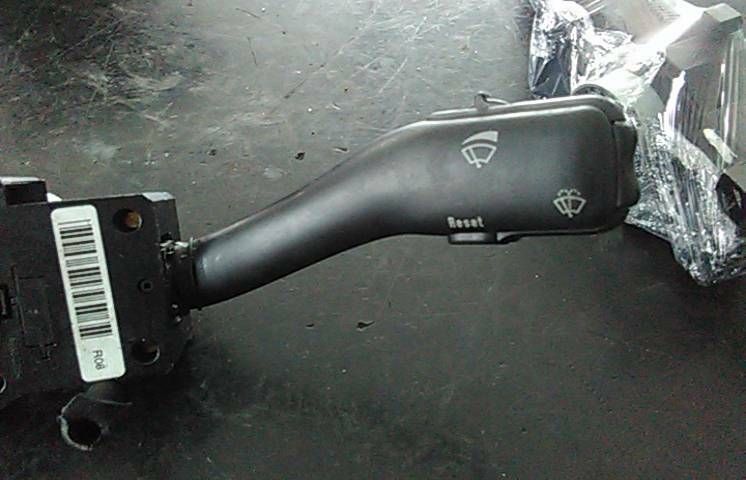 Conjunto / manetes de luzes e limpa vidros SEAT Toledo II (1M2)