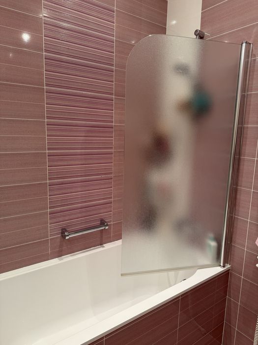 Продам шторку для душа