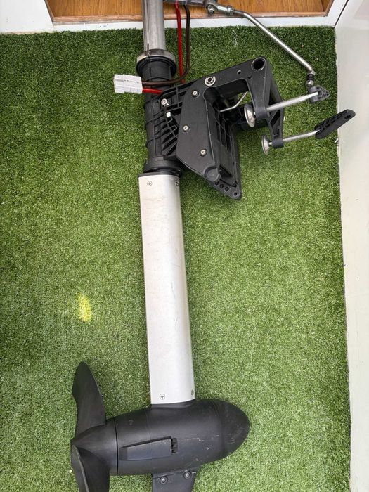 Łódź motorowa elektryczna z silnikiem Haswing 2HP  + nowa przyczepa Temared 5 nowa cena!