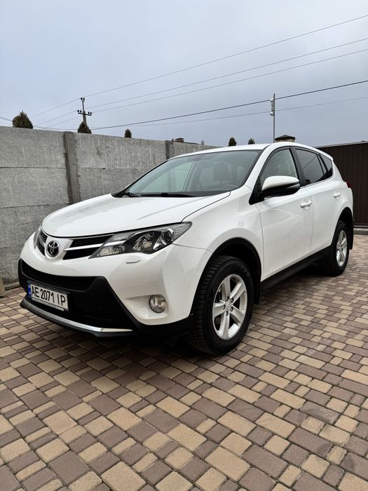 Продам власне авто кросовер toyota rav4 2014 року