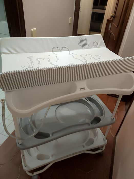 Vendo banheira com fraldário