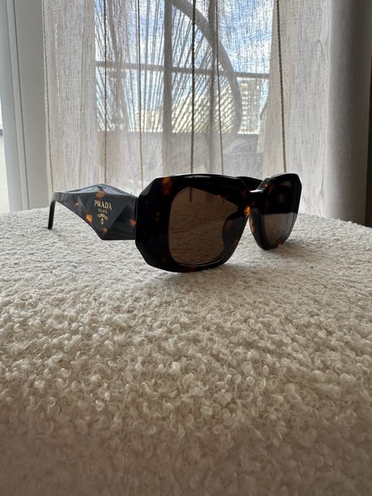 Okulary przeciwsloneczne PRADA modne brazowe okulary