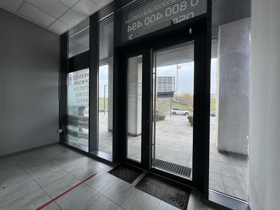 Топ локація 36,5 кв.м ЖК Славутич в 50 метрах від метро