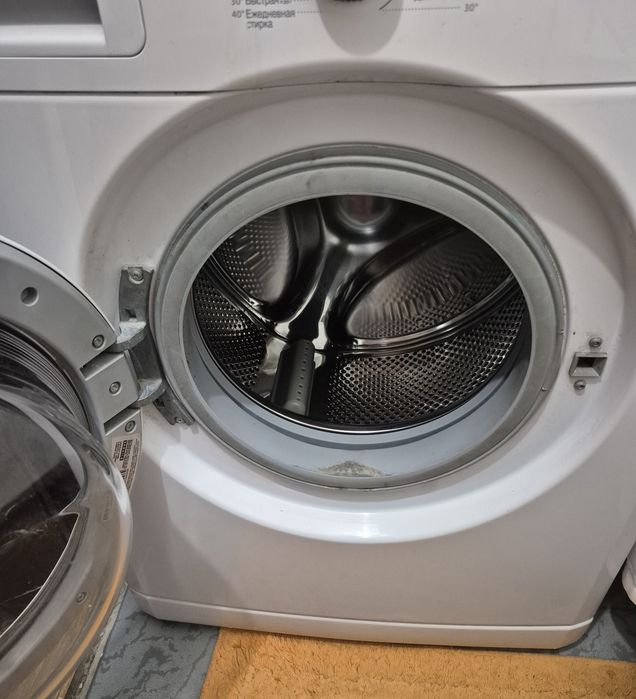 Пральна машинка Whirlpool на запчастини