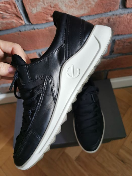 Ecco Flexure Runner II czarne sneakersy sportowe buty addidasy