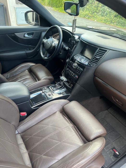 Infiniti FX30dS 280 KM AWD