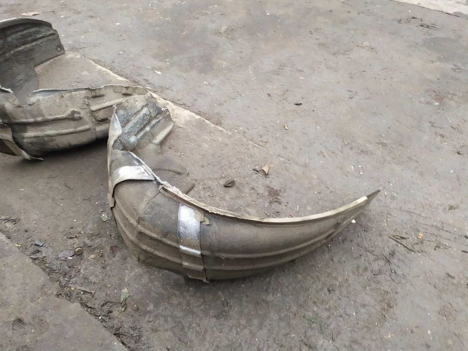 Підкрилок зад Мазда 3 Седан Mazda 3 Bk