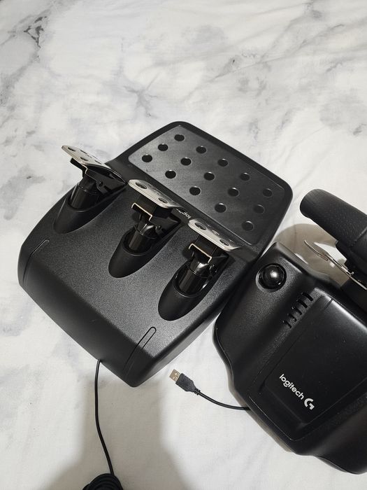Logitech G29 (Playstation e PC)
