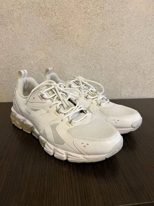 Кросівка Asics 42.5