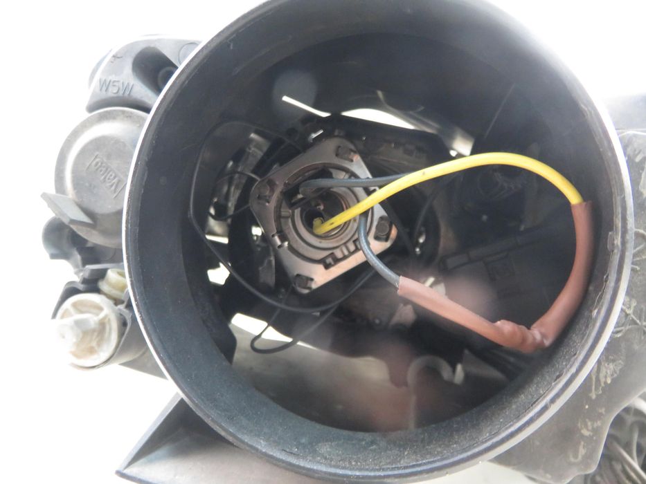Lampa Lewa Przednia Vw Passat B6