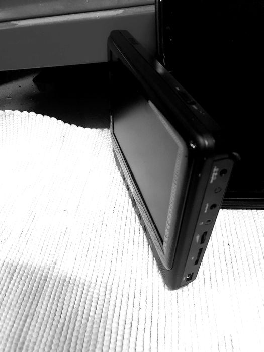 2x DVD Monitors for Car Headrests426430320282839041
