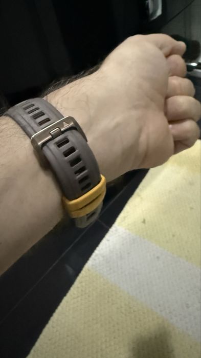 Garmin Instinct Crossover AMOLED – Híbrido Analógico + Digital