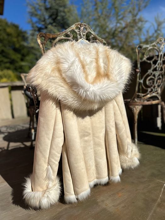 beżowy KOŻUSZEK eko skóra FUTERKO