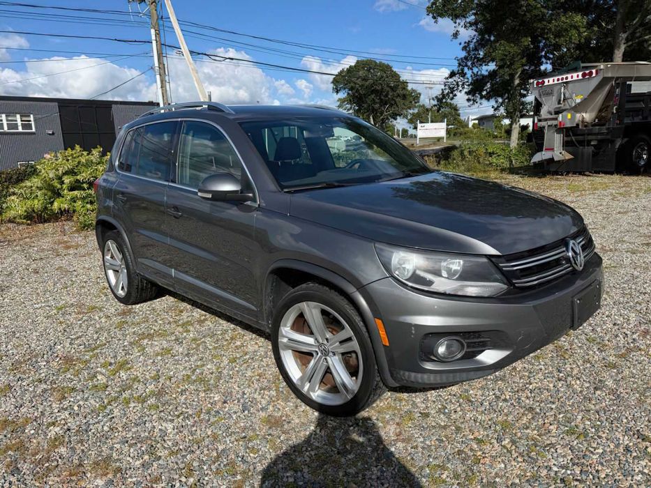 Volkswagen Tiguan      2016