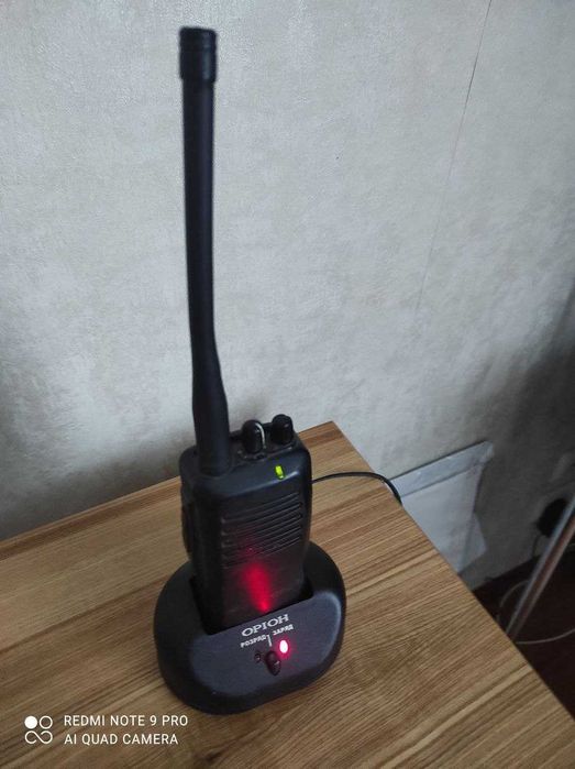 Рація "Оріон" з зарядним пристроєм