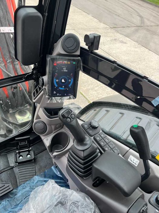 Новий гусеничний міні екскаватор Kubota KX060-5